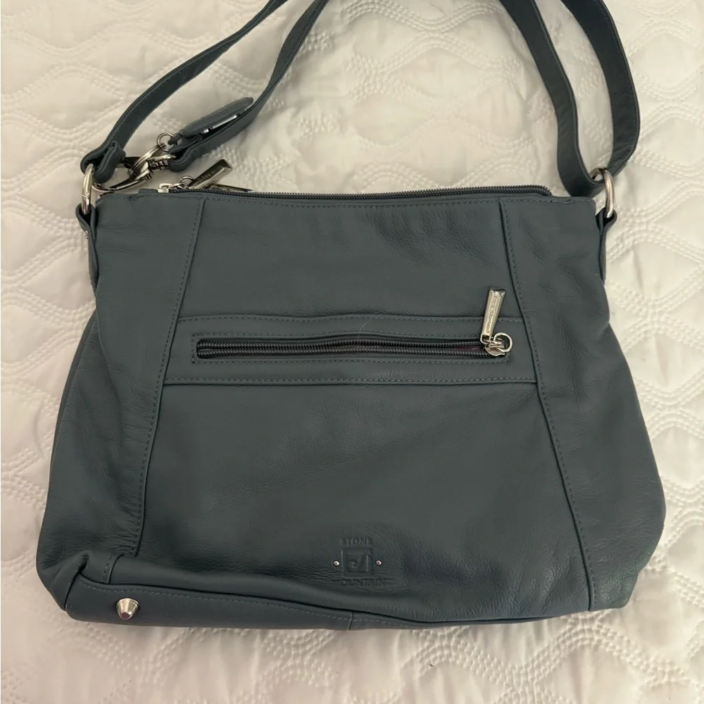 STONE MOUNTAIN LEATHER FROM THE STAMFORD COLLECTION dusty blue NWOT